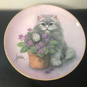 A PAW'S IN THE ACTION  PLATE CURIOUS KITTENS 1991